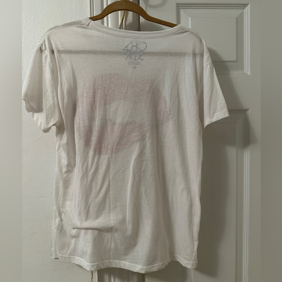 Chaser biting glittery pink lip tee - Picture 4 of 5